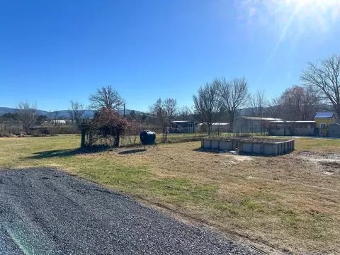 67 Dedricks Ln, Stuarts Draft, VA 24477 photo 7
