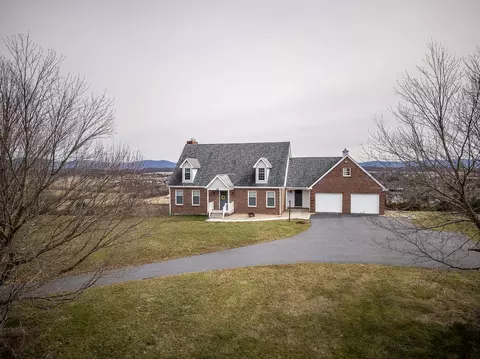 441 Barrenridge Rd, Staunton, VA 24401
