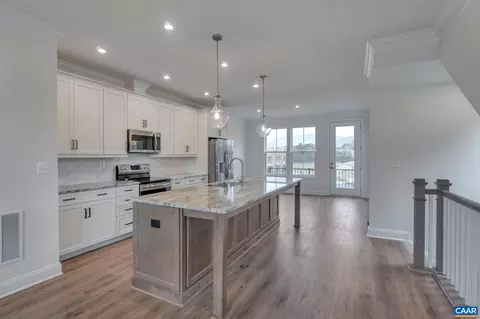 4006 Varick St, Charlottesville, VA 22901