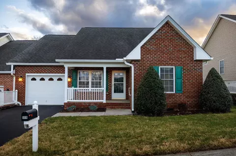 509 Hickory Grove Cir, Harrisonburg, VA 22801
