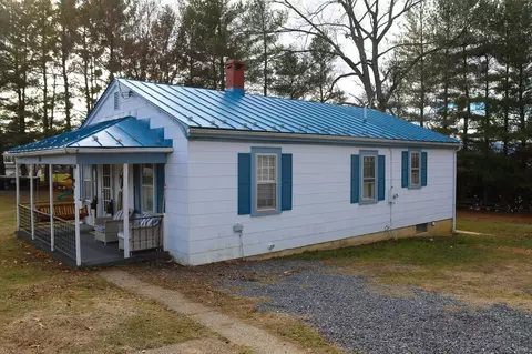 1850 Craigmont Rd, Staunton, VA 24401