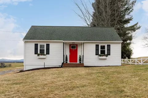 108 Seawright Springs Rd, Mount Sidney, VA 24467