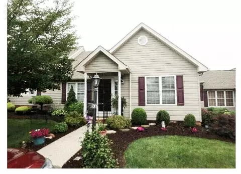 99 Ashleigh Dr, Waynesboro, VA 22980