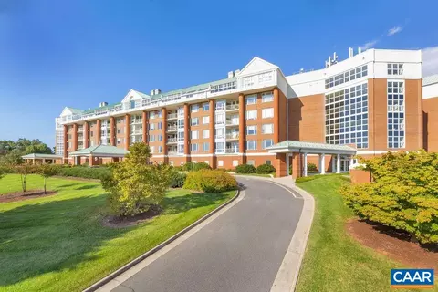 500 Crestwood Dr #2108, Charlottesville, VA 22903