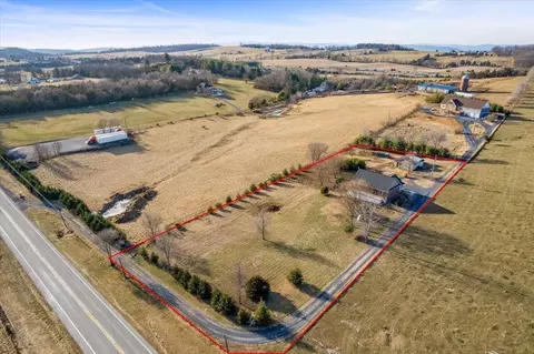 12745 N Valley Pike, Broadway, VA 22815