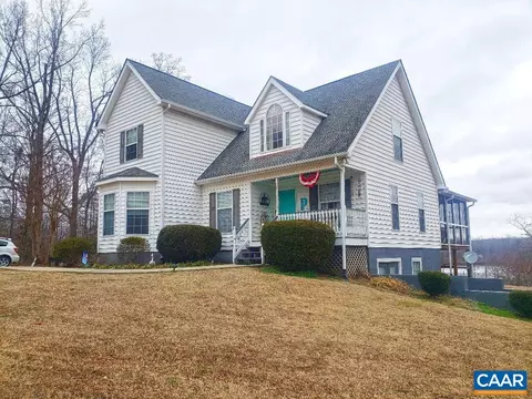 1056 Gates Bass Rd, Rice, VA 23966