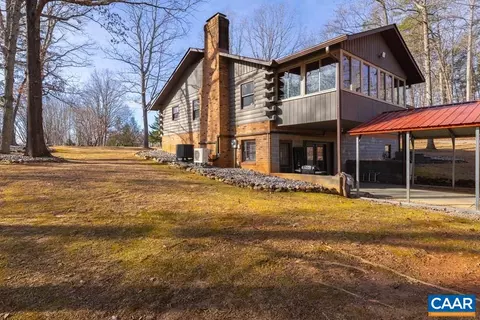 394 Ridge Rd, Prospect, VA 23960