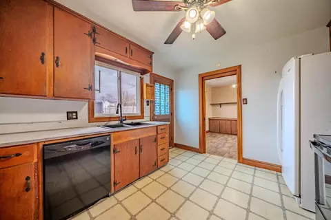 145 3rd St, Broadway, VA 22815 photo 6