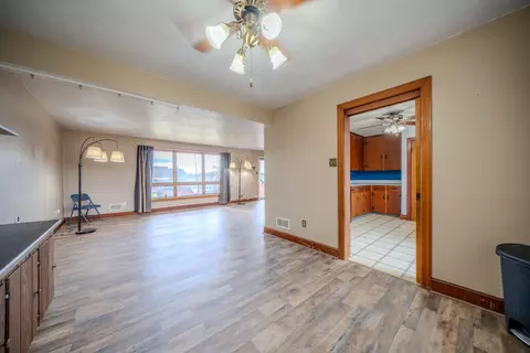 145 3rd St, Broadway, VA 22815 photo 4