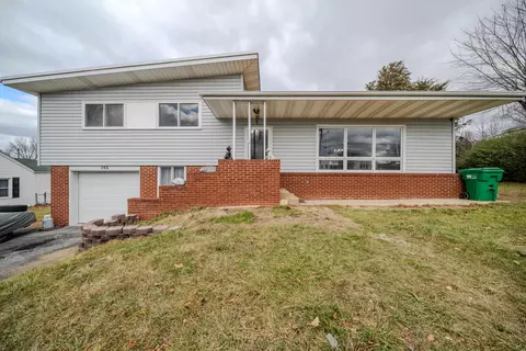 145 3rd St, Broadway, VA 22815