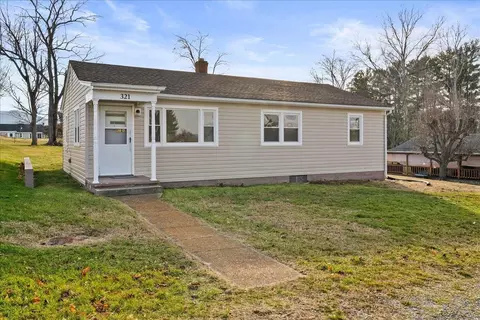 321 W Washington Ave W, Elkton, VA 22827