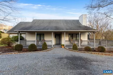 22 Wood House Ln, Nellysford, VA 22958