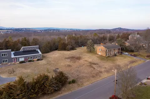 1141 S Dogwood Dr S, Harrisonburg, VA 22801