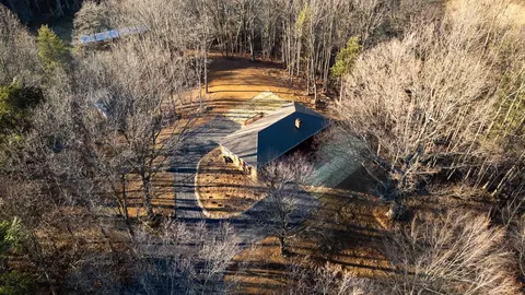 709 Jerusalem Chapel Rd, Churchville, VA 24421