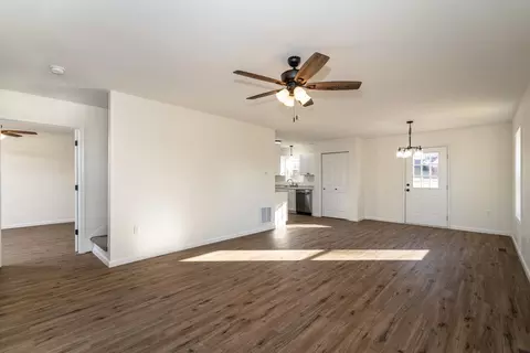 16620 E Spring St E, Elkton, VA 22827 photo 4
