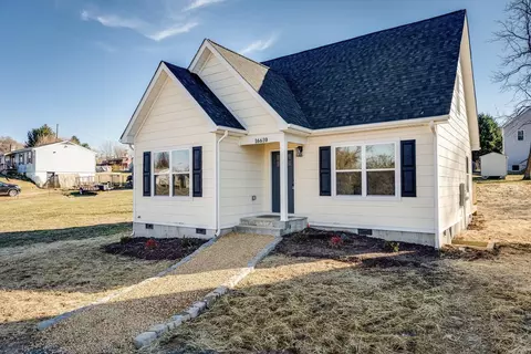 16620 E Spring St E, Elkton, VA 22827
