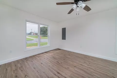 16620 E Spring St E, Elkton, VA 22827 photo 12