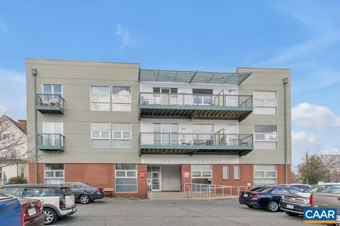 820 E High St #13, Charlottesville, VA 22902
