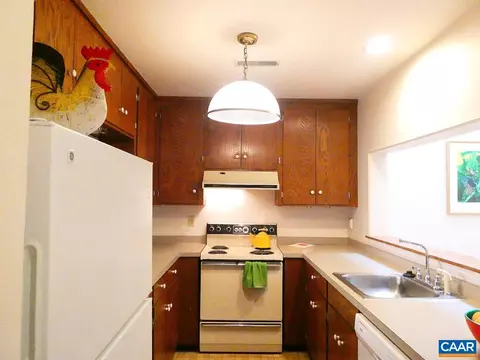 120 Blithe Ct, Charlottesville, VA 22901 photo 8
