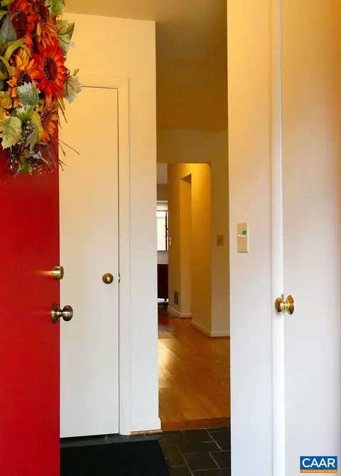 120 Blithe Ct, Charlottesville, VA 22901 photo 2