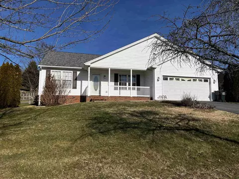 218 Wyndham Hill Dr, Fishersville, VA 22939
