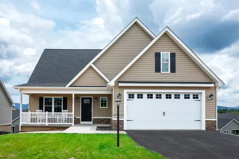 220 Spring Run Ln, Waynesboro, VA 22980