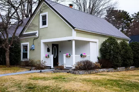 2245 Cortland St, Waynesboro, VA 22980