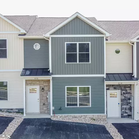 616 Zephyr Dr, Rockingham, VA 22801