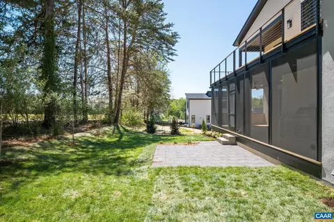 1312 Pen Park Ln, Charlottesville, VA 22901