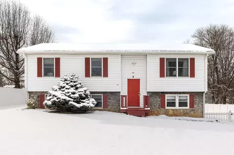 99 Harvest Rd, Waynesboro, VA 22980