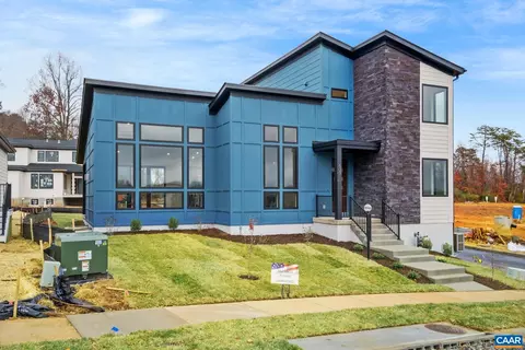 639 Lochlyn Hill Dr, Charlottesville, VA 22901