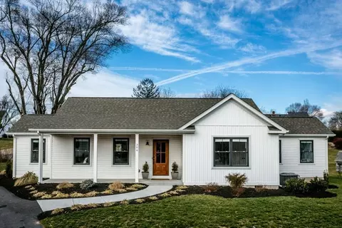 304 2nd Ave, Timberville, VA 22853
