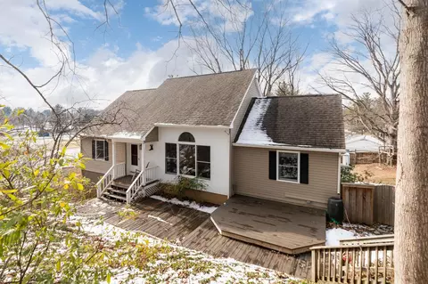 621 S Poplar Ave S, Waynesboro, VA 22980
