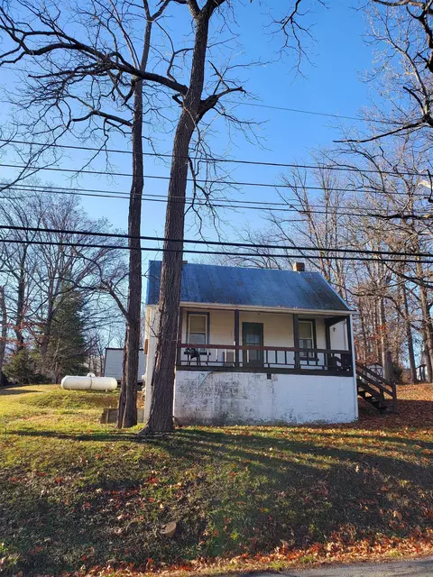 793 Old White Hill Rd, Stuarts Draft, VA 24477