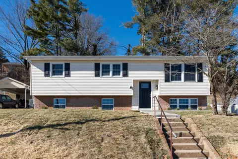 1218 Spaulding St, Staunton, VA 24401
