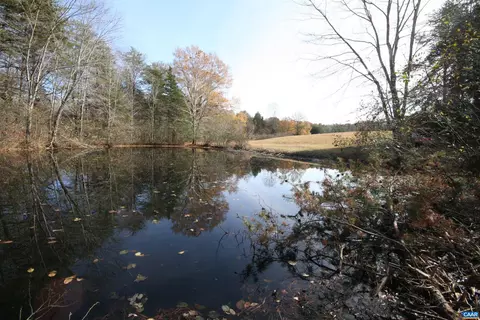 11480 Howardsville Rd, Howardsville, VA 24562