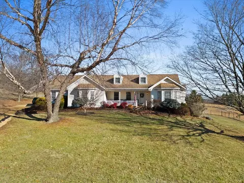 243 Chetola Trl, Fort Defiance, VA 24437