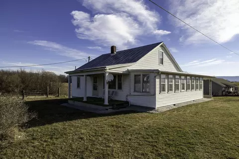 1890 Dove Farm Ln, Broadway, VA 22815