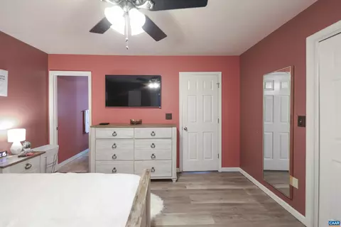25 Carson Cir, Stuarts Draft, VA 24477 photo 17