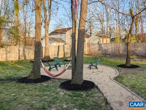 25 Carson Cir, Stuarts Draft, VA 24477 photo 2