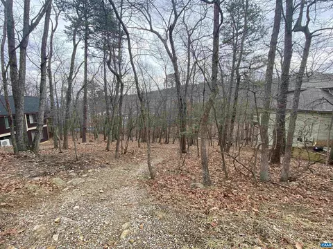 303 Rainier Rd #902, Mcgaheysville, VA 22840