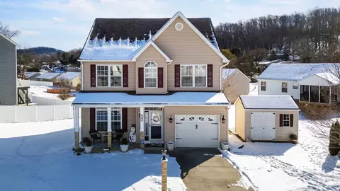 904 Geoffery St, Staunton, VA 24401