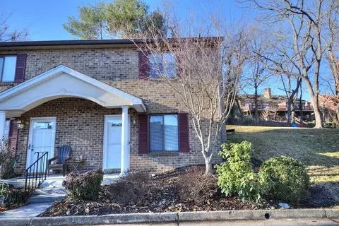 500 Winchester Ave #B8, Staunton, VA 24401