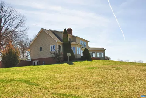 15038 Chestland Dr, Somerset, VA 22972