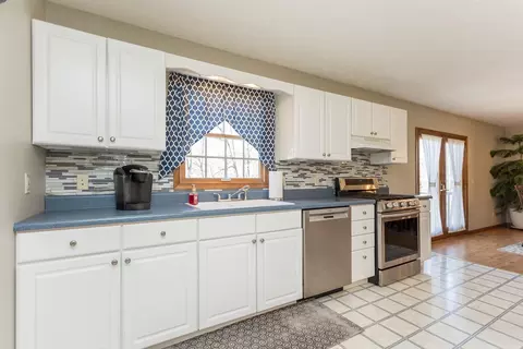 334 Divide Ln, Mathias, WV 26812 photo 13