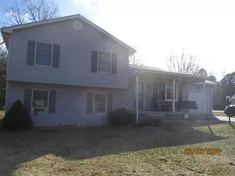 394 Cooper Dr, Stuarts Draft, VA 24477 photo 3