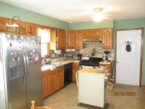 394 Cooper Dr, Stuarts Draft, VA 24477 photo 12
