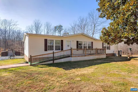 1915 Rock Island Rd, Scottsville, VA 24590