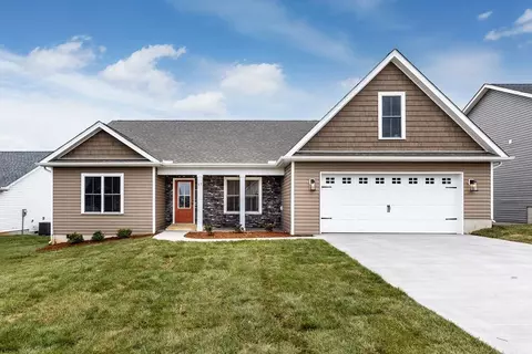 17 Thomas Dean Ct, Waynesboro, VA 22980
