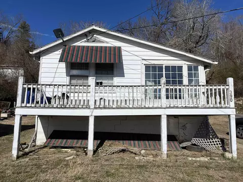 390 E Main St E, Scottsville, VA 24590